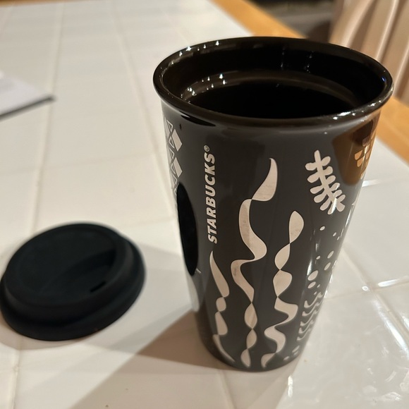 Starbucks Ltd Edition Ceramic travel Mug w/Silicone lid & iconic SB siren image! - Picture 5 of 12